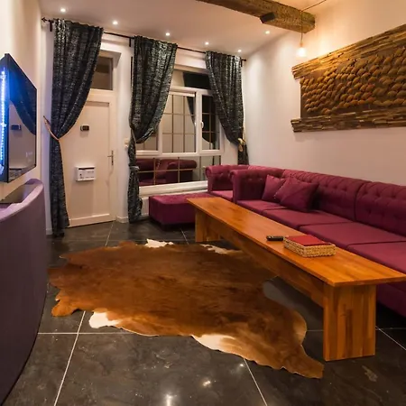 Holiday home Full 4 Floors House At The Center Antwerp