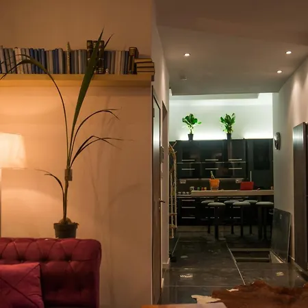 Full 4 Floors House At The Center Holiday home